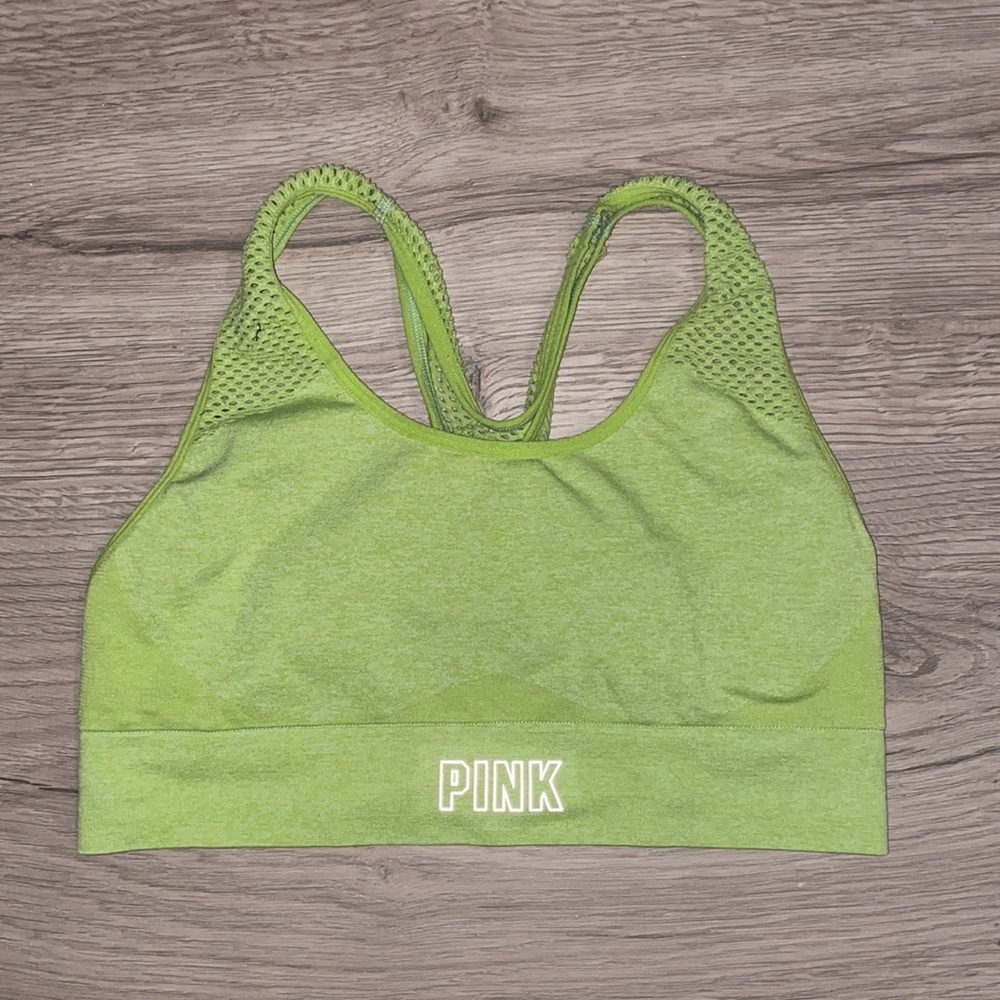 Victoria’s Secret pink sports bra✨